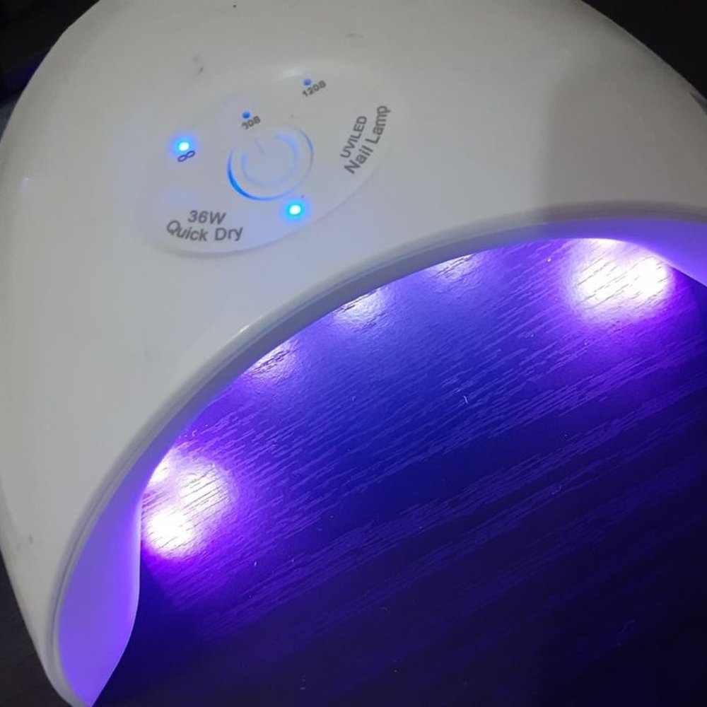 Led lamp to dry nails